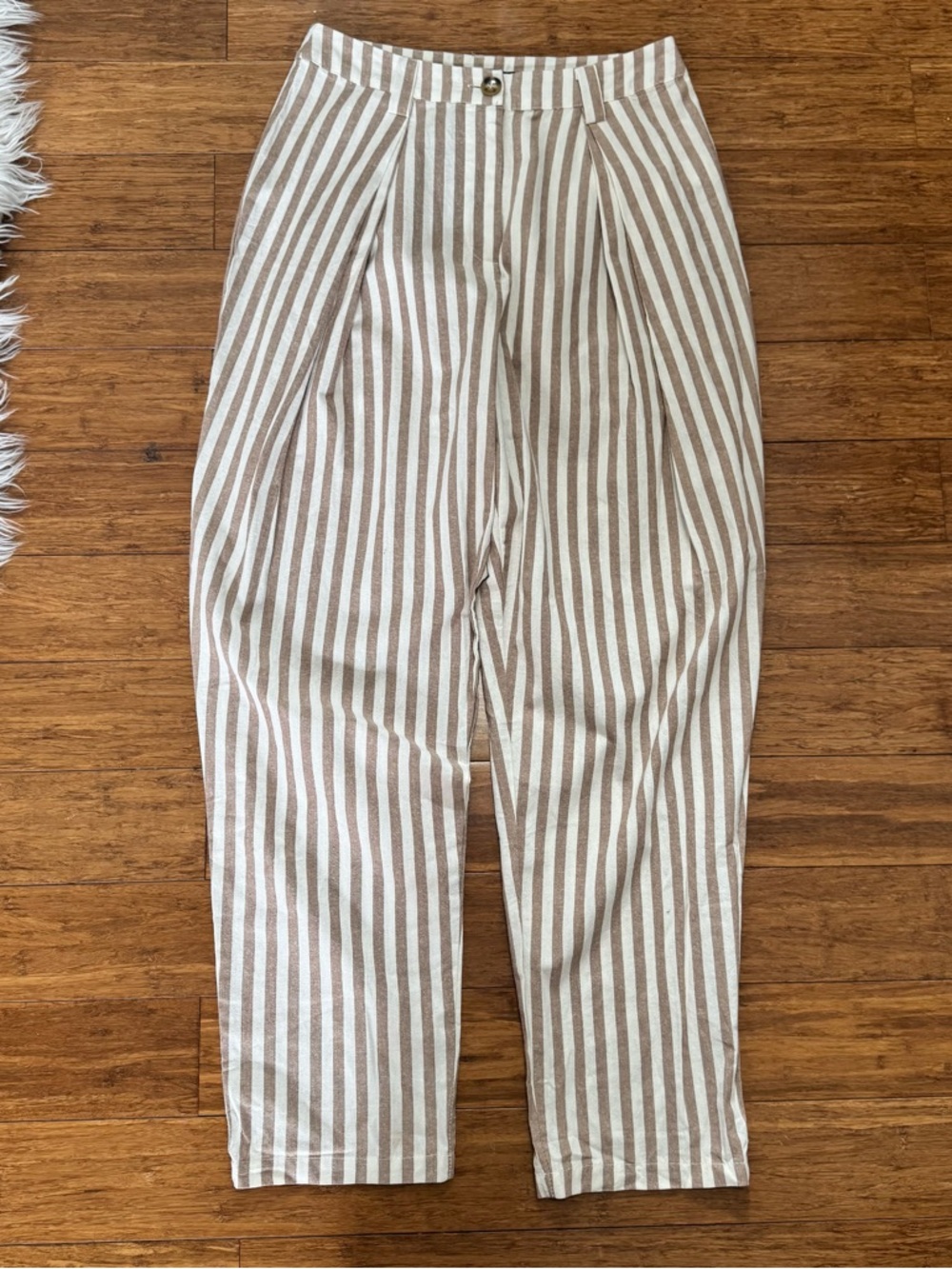 Nasty Gal striped  tapered trouser off white/tan 100% cotton Size 4 - Picture 4 of 10
